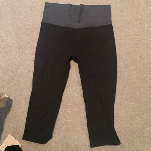 Gap Fit Capris with Grey Waistband